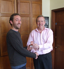 Image: Paul Ayris
 awards an iPod to the draw winner