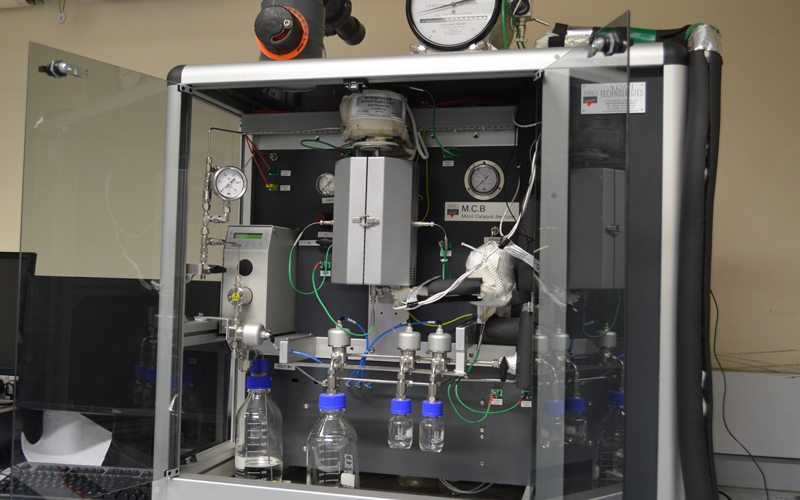 Microcatalyst bed unit (with Saudi Aramco)