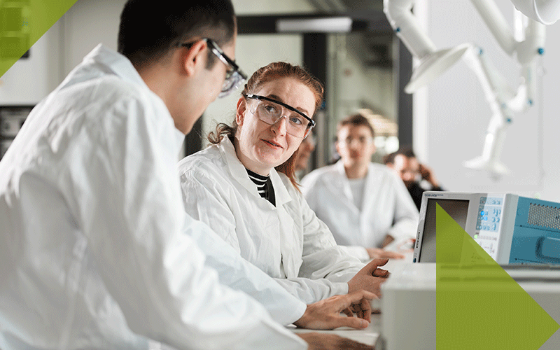 Image of students in the lab