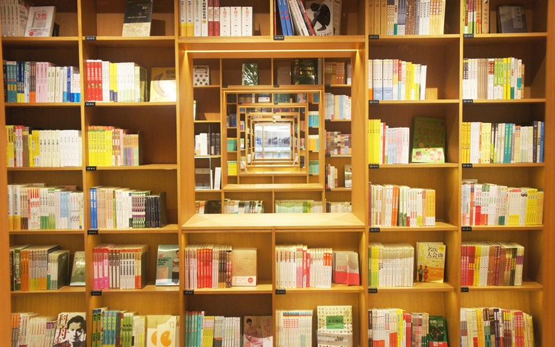 library or bookshop in China