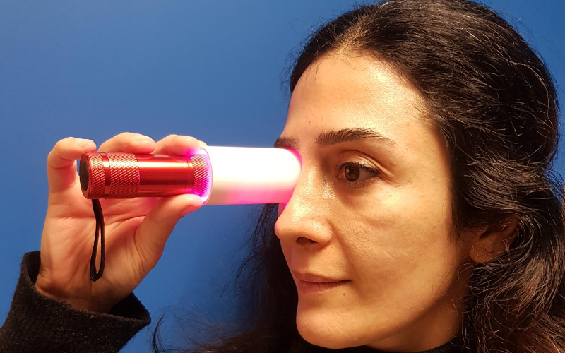 How Red Light Therapy Can Improve Your Vision
